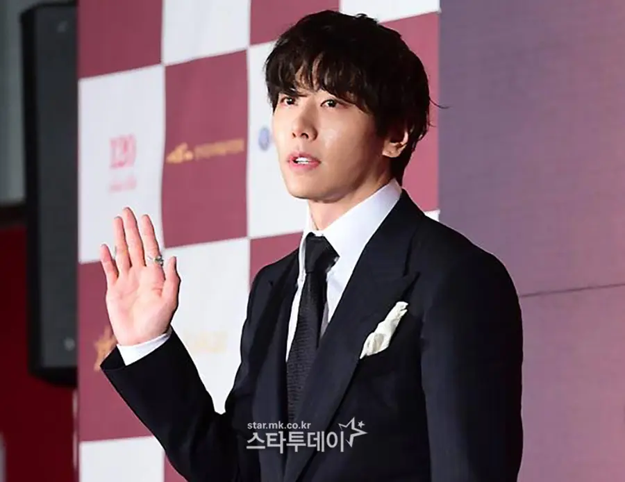 Singer Park Hyo-shin Confirms March Comeback... Announcing Regular ...